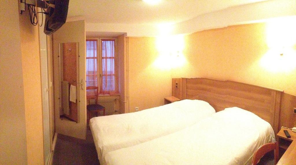 Hotel De L'Abbaye Sauxillanges Quarto foto
